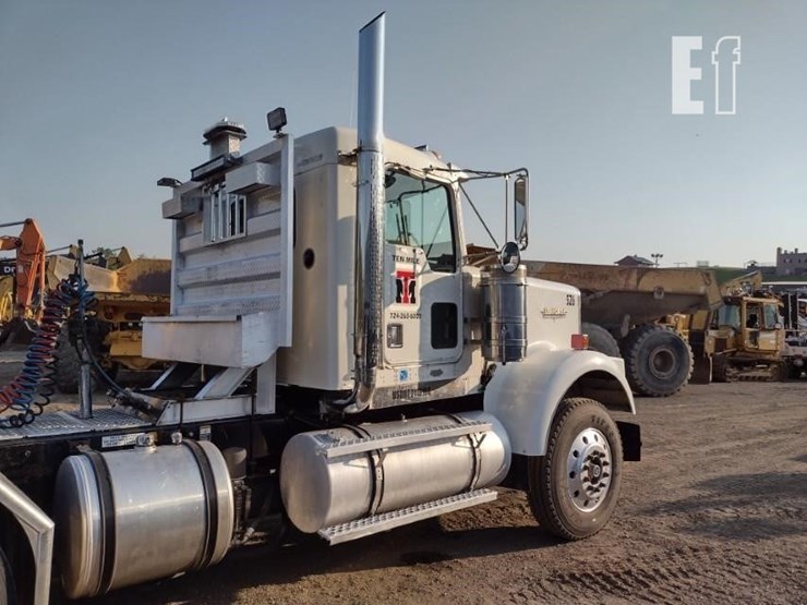 1999-kenworth-w900-image-47