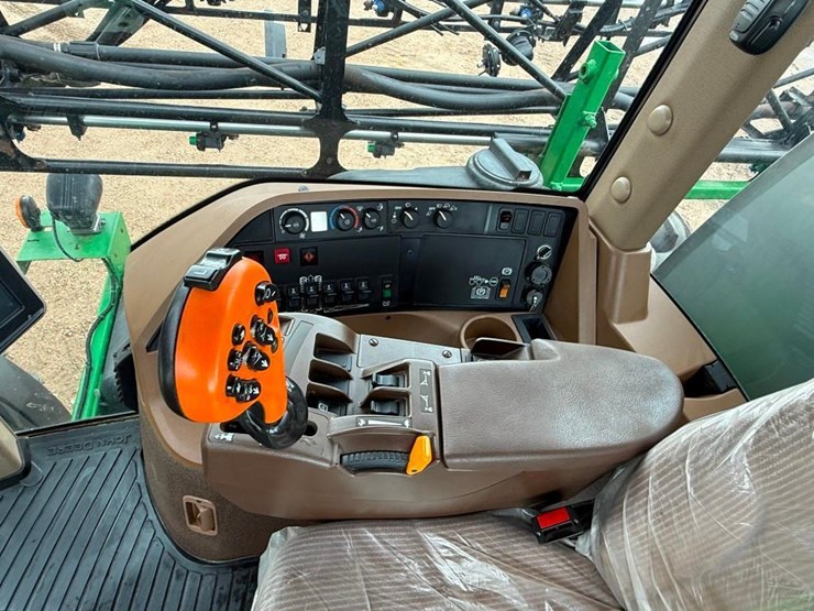 john-deere-4830-image-17