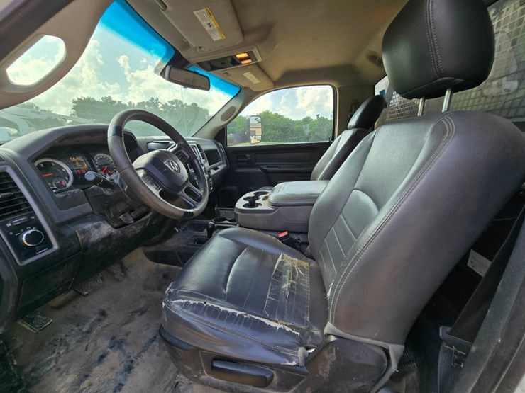 2014-dodge-ram-5500-image-18