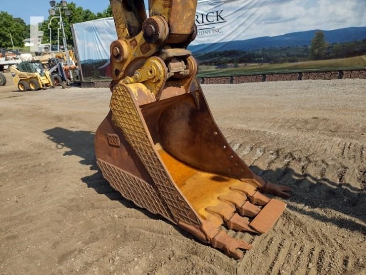 2011-caterpillar-336e-image-16