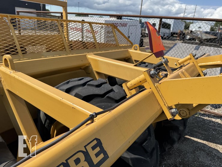 2000-deere-1812c-image-12