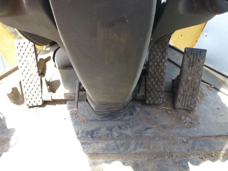 2013-deere-544k-image-7
