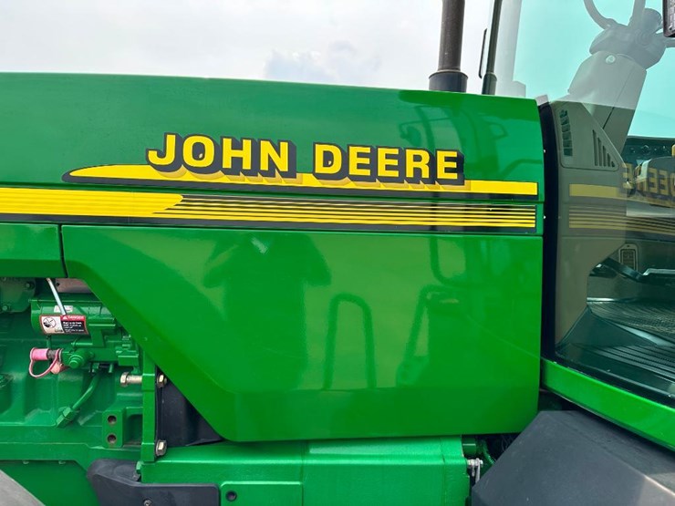 john-deere-8210-image-28