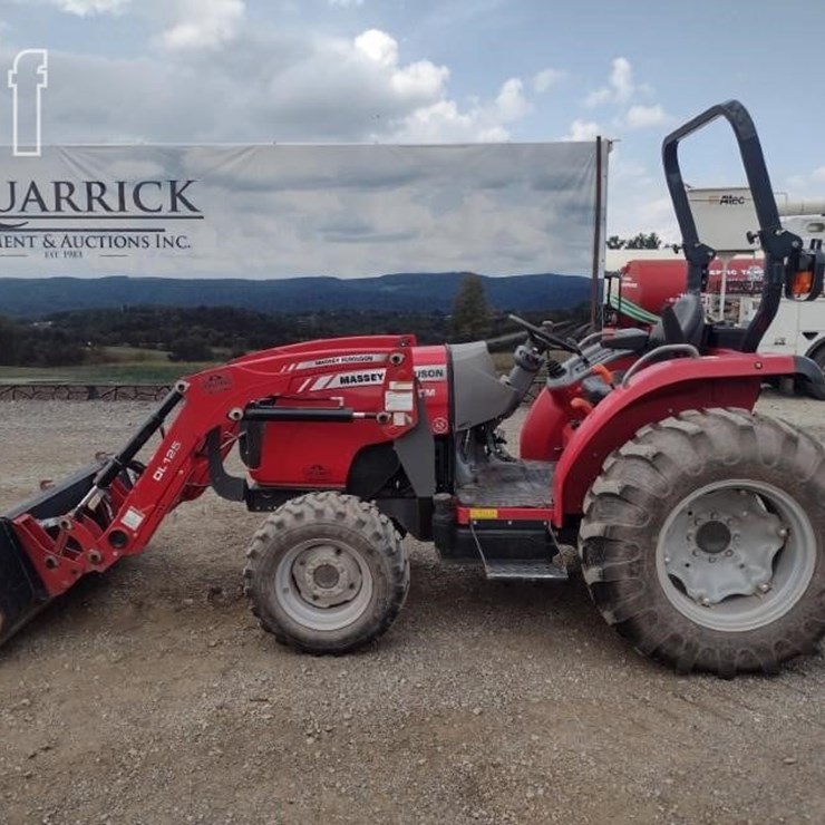 MASSEY-FERGUSON 1735M
