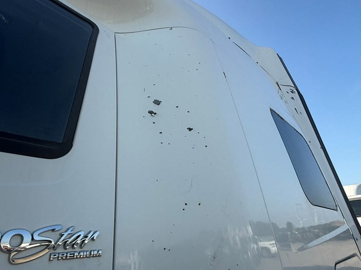 2010-international-prostar-image-34