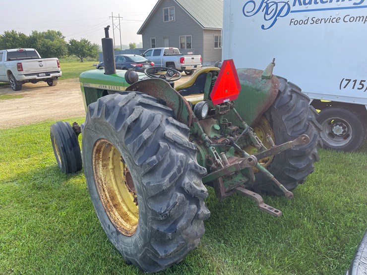 john-deere-2440-image-4
