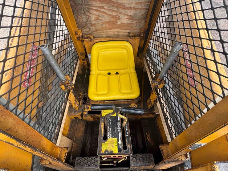 hydra-mac-inc.-1300-skid-steer-image-15