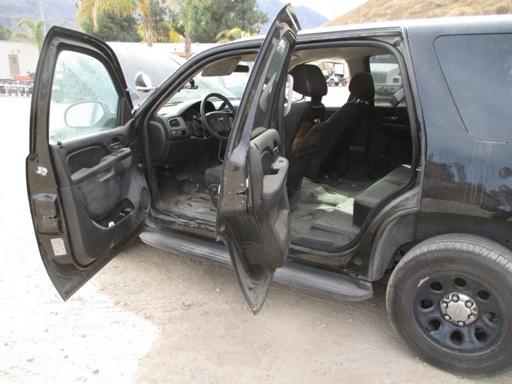 2014-chevrolet-tahoe-image-12
