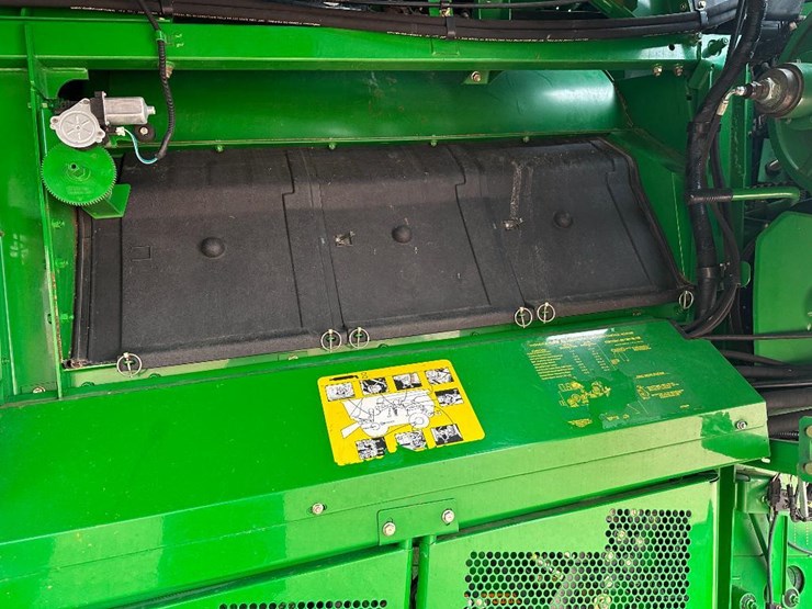 2007-john-deere-9860-sts-image-43