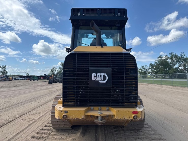 2021-caterpillar-953-image-7