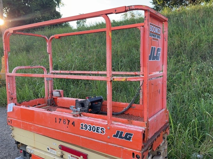 jlg-1930es-image-5