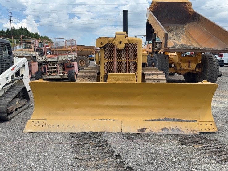 caterpillar-d7-image-2