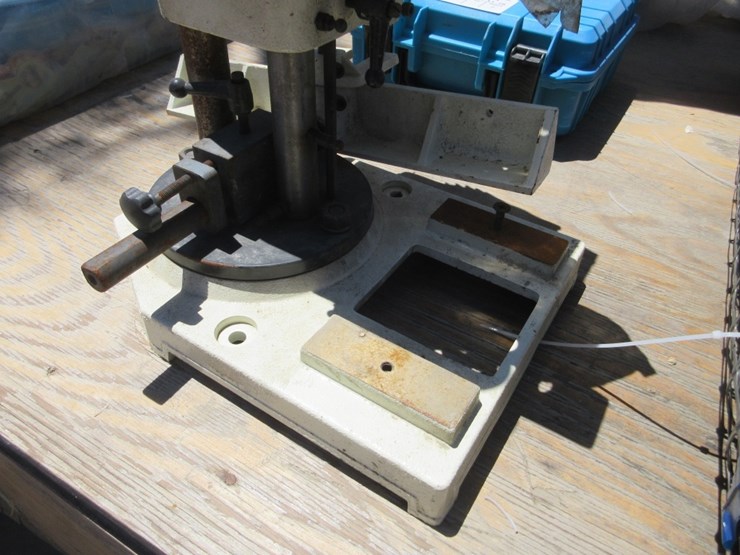 shop-fox-w1671-micro-milling-machine-image-4