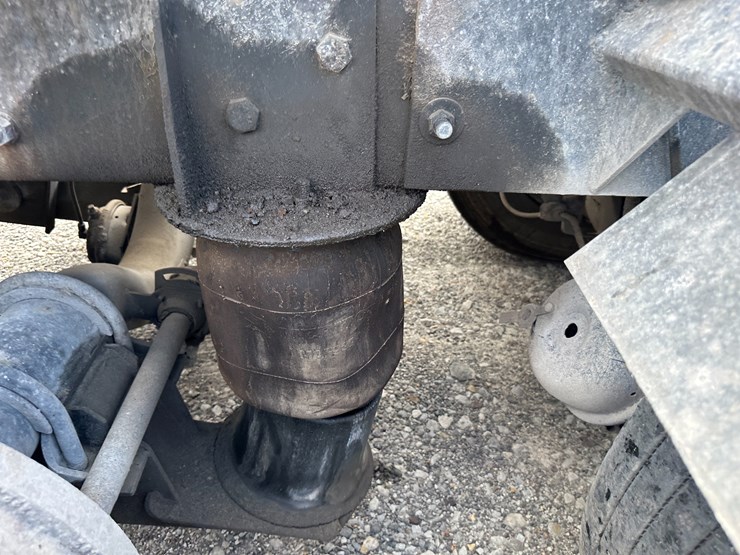 1999-mack-rd688s-image-26