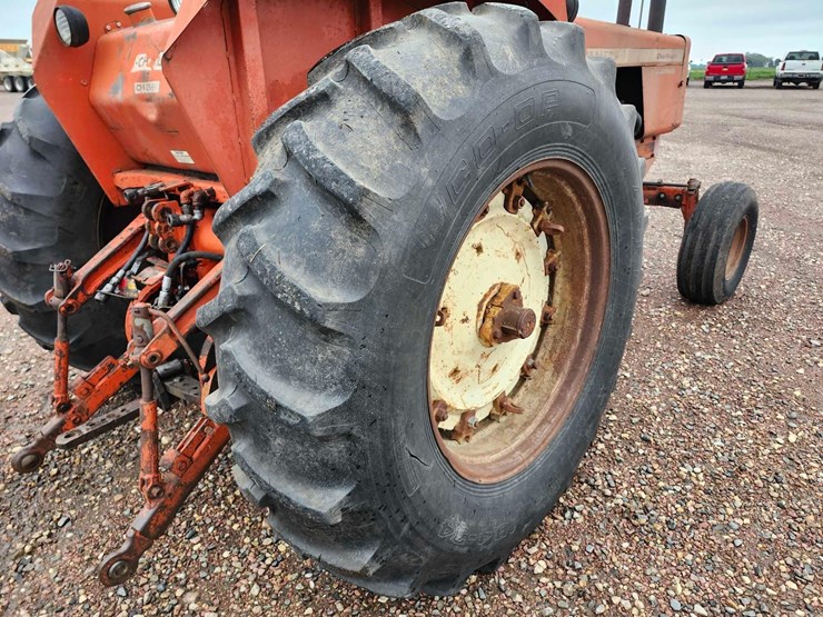 allis-chalmers-190-tractor-image-12