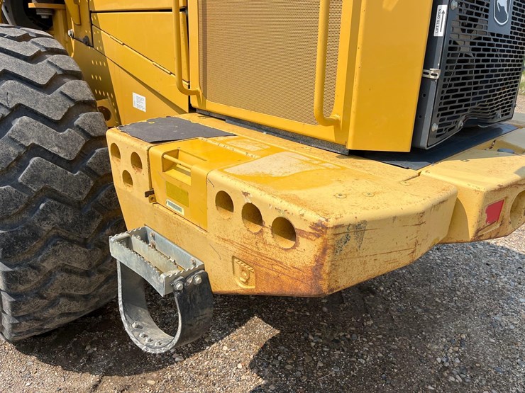 john-deere-644-image-21