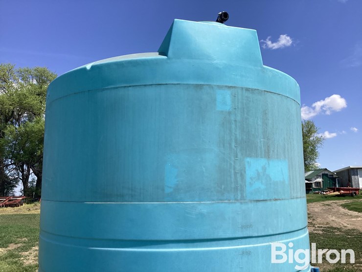 2,300-gal-poly-tank-w/-stand-image-14