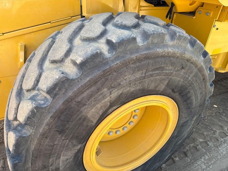 deere-524l-image-24