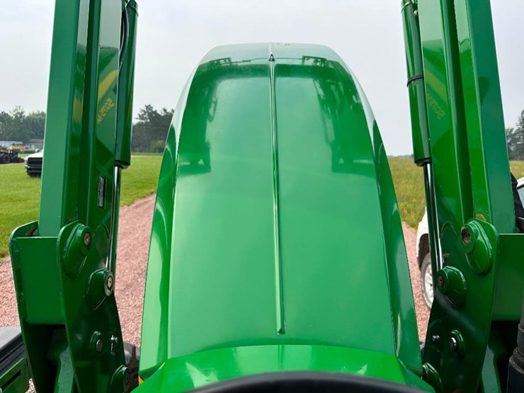 2018-john-deere-5075m-image-57