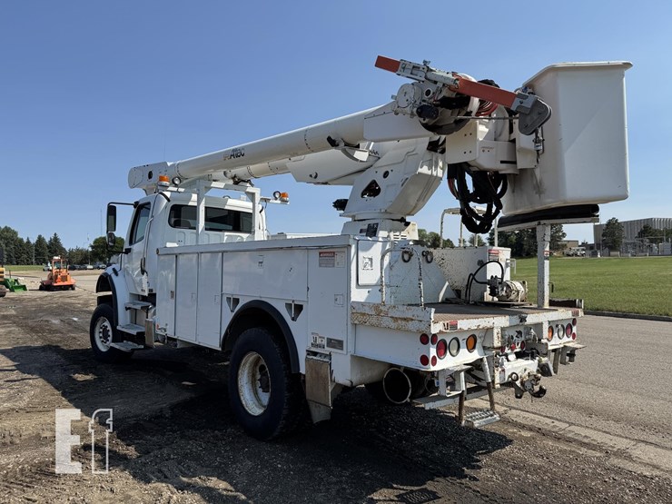 2005-freightliner-business-class-m2-106-image-8