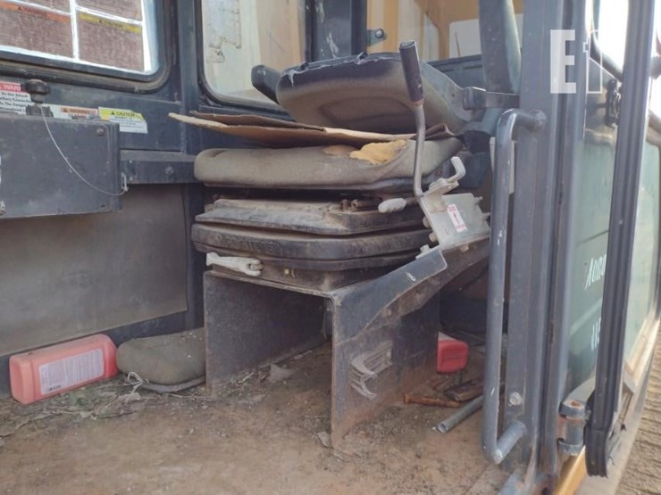 2015-morooka-mst1500vd-image-12