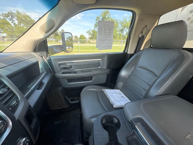2017-dodge-ram-5500-image-37