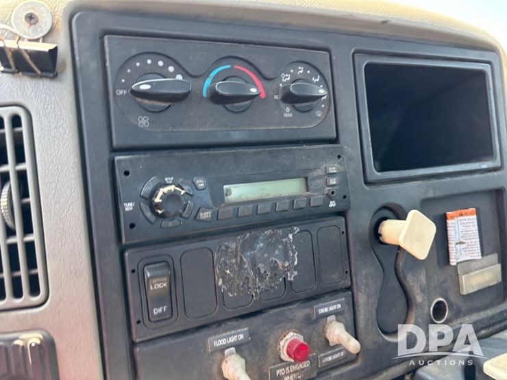 2012-international-durastar-4400-image-47
