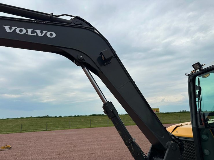2020-volvo-ecr88d-image-45