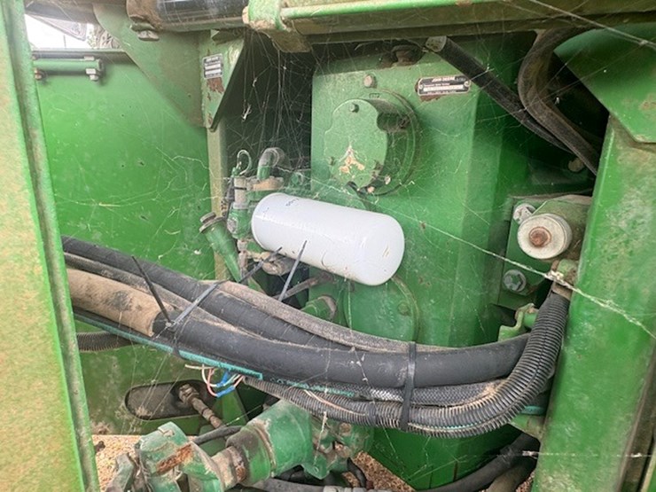 john-deere-8560-image-26