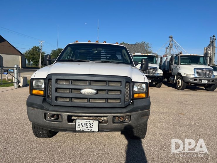 2006-ford-f350-image-4