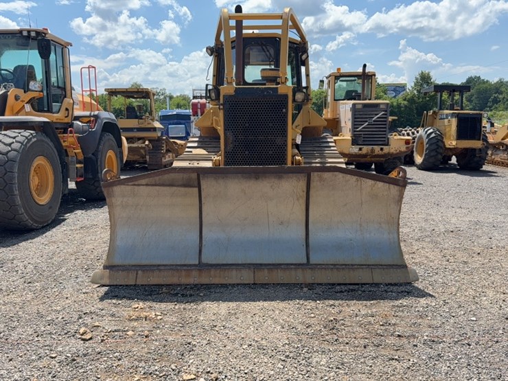 caterpillar-d6m-image-2