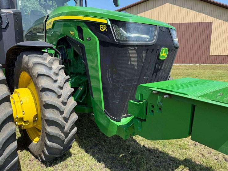 2021-john-deere-8r-340-image-31