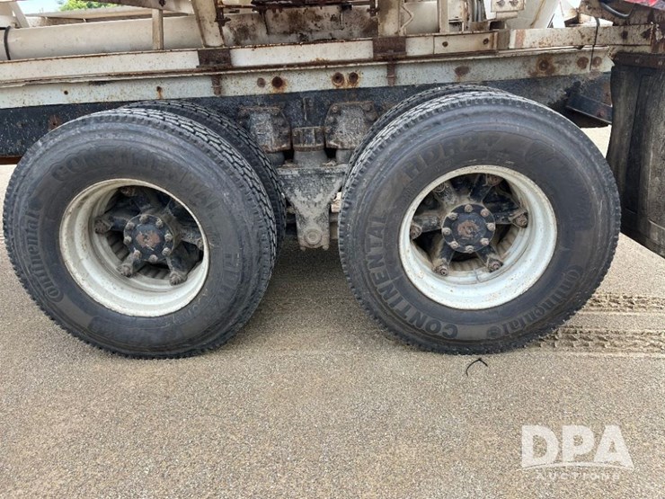 1995-ford-l9000-image-54