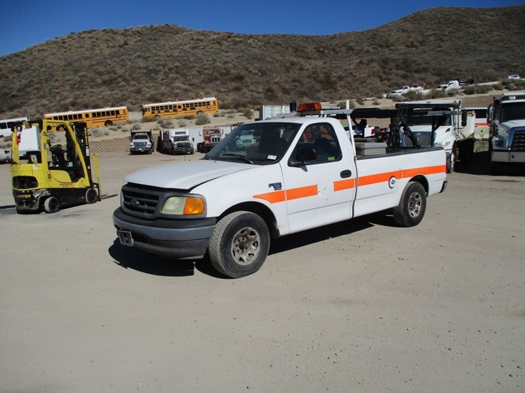 2004-ford-f150-image-1