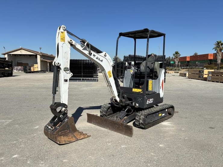 2020-bobcat-e20-image-1