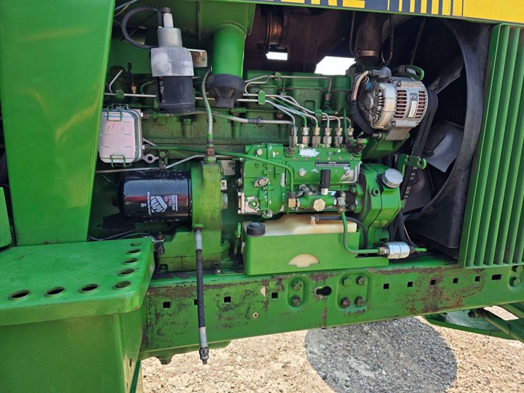 1990-john-deere-4455-image-46