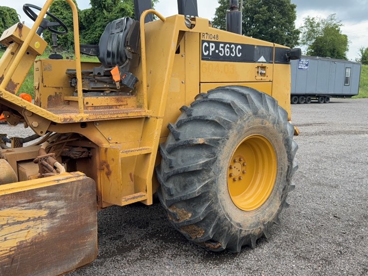 caterpillar-cp-563c-image-10