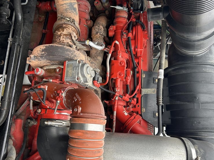 2020-kenworth-t800-image-28