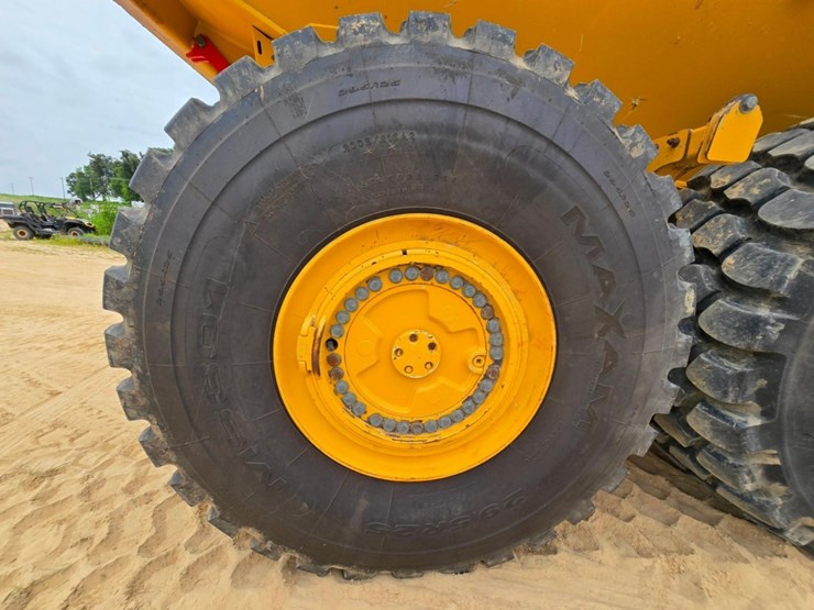 2018-deere-460e-image-71