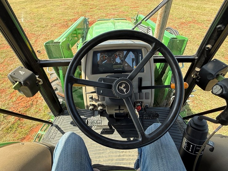 2011-john-deere-6115d-image-28