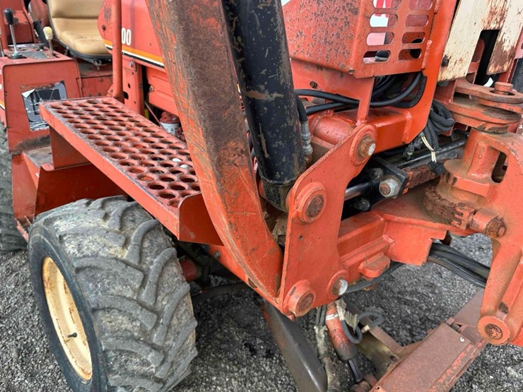 2003-ditch-witch-3700-image-15