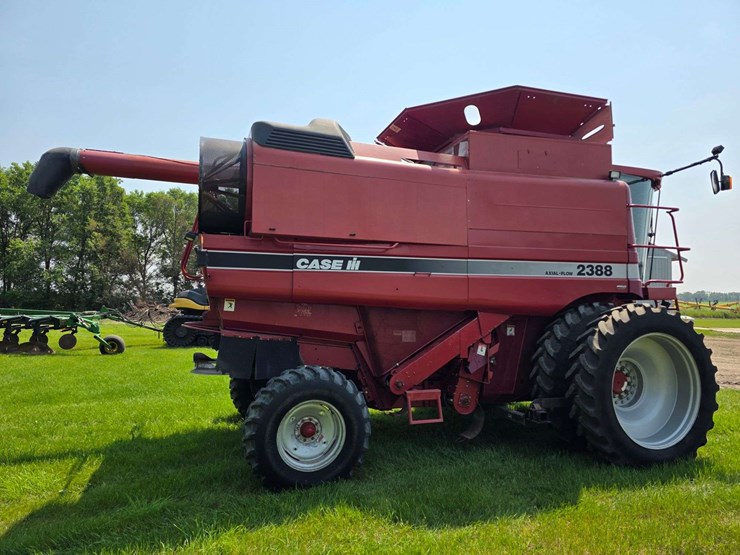 2002-case-ih-2388-image-11