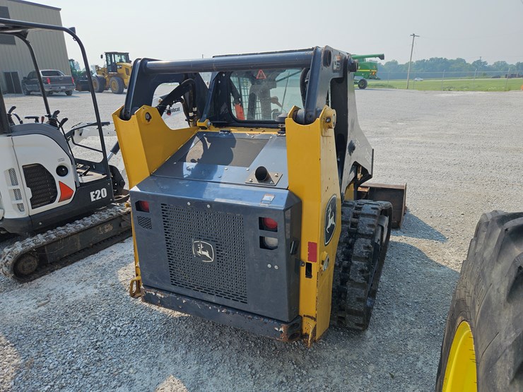 2020-deere-317g-image-19