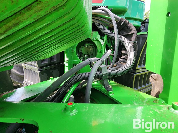 2011-john-deere-9530-image-16