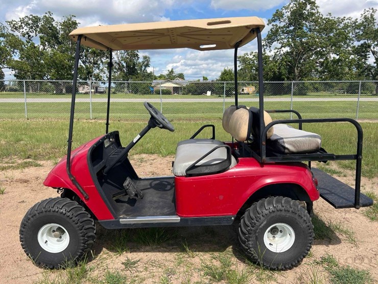 ez-go-golf-cart-image-1