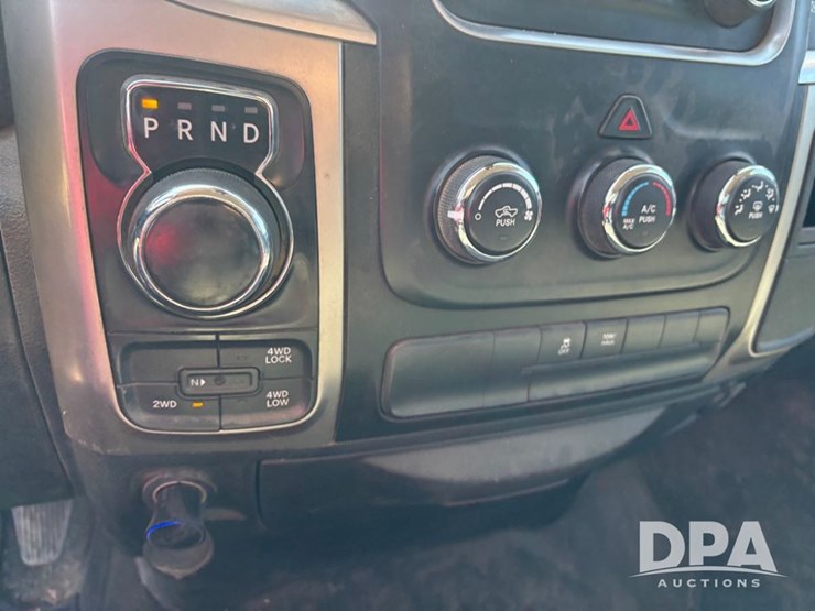 2015-dodge-ram-1500-image-47