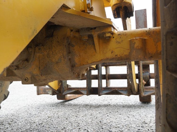 deere-444g-image-58