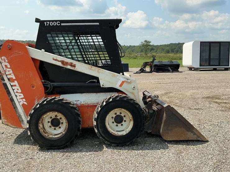 #1151-•-scat-trak-skid-loader-image-6