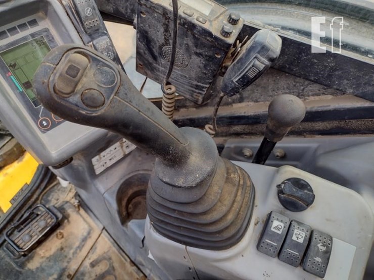 deere-60g-image-8