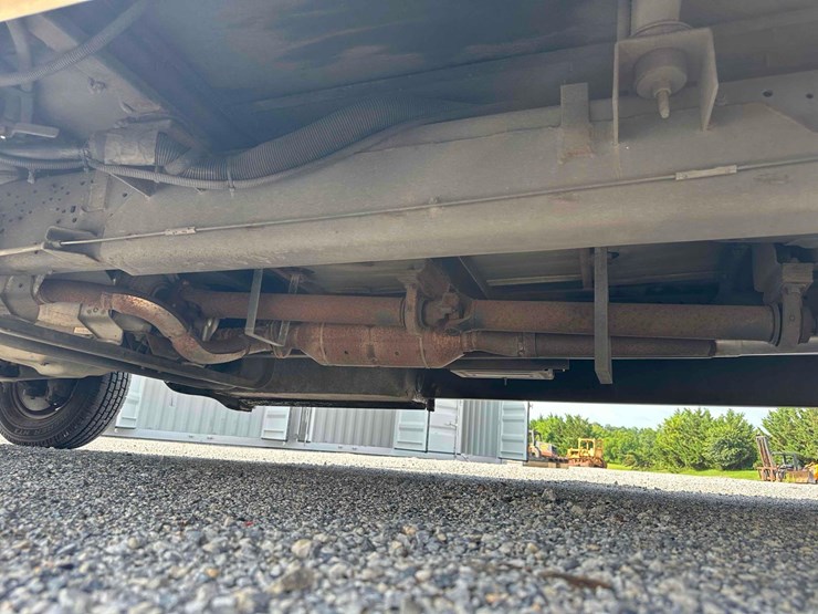 2017-ford-e450-image-25